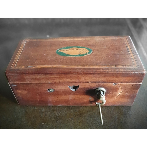 785 - A vintage Electric shock Machine in a Mahogany and inlaid Box.