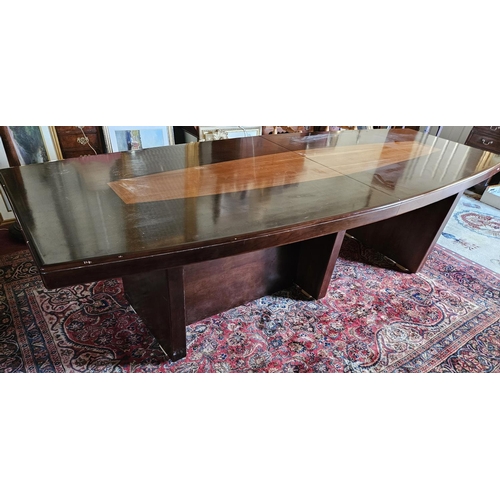 1178 - A very large Walnut and Veneered Boardroom Table. H 79 x W 110 x L 290 cm approx.