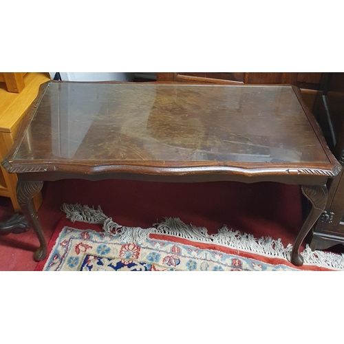 836 - A 20th Century Oak Old Charm Bureau along with a coffee table and a corner unit. 76 x 42 x H 92 cm a... 