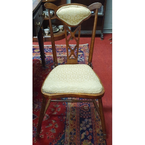 906 - An early 20th Century Arts and Crafts single bedroom Chair.