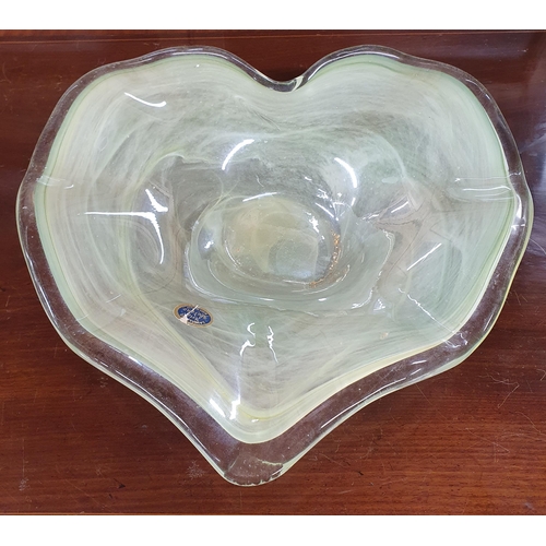 1016 - A light green ground Murano Glass Centre Dish.
35 x 32 cm approx.