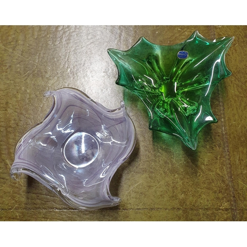 1043 - Two Art Glass Centre Dishes one Bohemian and the other probably Murano. W 28, W 29 cm approx.