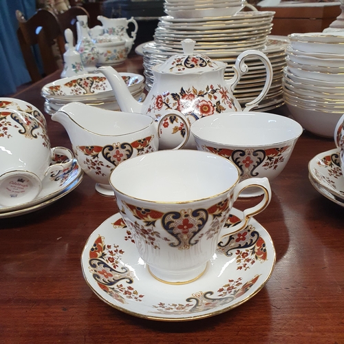 1195 - A large quantity of Colclough dinner Wares approx 82 pieces.