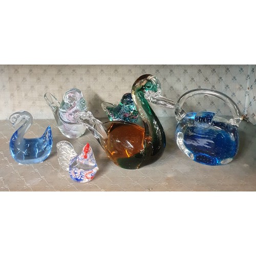 1057 - A quantity of Art Glass in the form of birds along with a basket possibly Murano. Tallest being 14 c... 