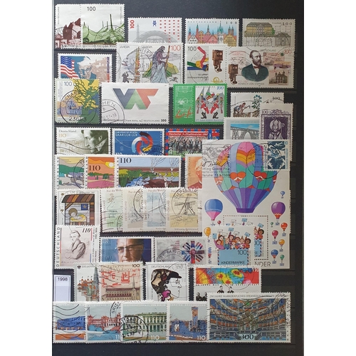 410 - A large collection of German Stamps, 1948 - 2012.