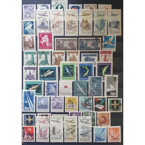 421 - A large collection of Poland Stamps, 1994.