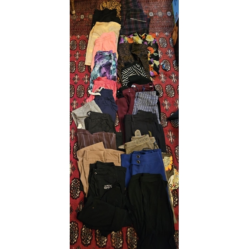 880 - A large selection of Vintage Trousers to include Marc Aurel, Philosophy, Ann Taylor etc most size 8/... 