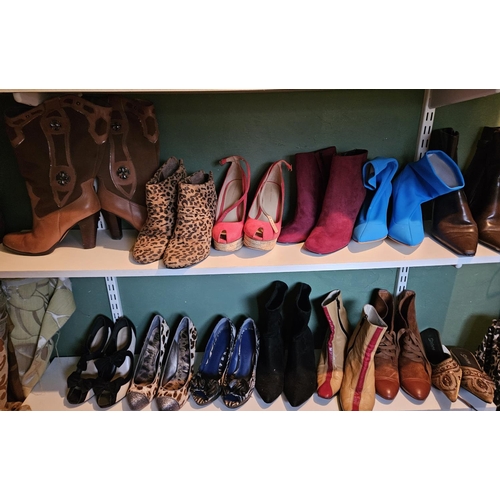 912 - Thirteen pairs of vintage Shoes various makers. Please note no condition reports will be done on thi... 