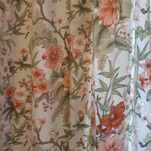 364 - A good pair of lined Curtains with cream ground and floral pattern along with pelmets and tiebacks. ... 