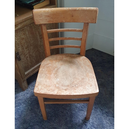 399 - A mid Century style Oak Bedside Cabinet along with a miniature chair. En suite to 381 and 392.
38 x ... 