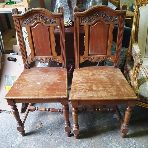 785 - A pair of early 20th Century Walnut Hall Chairs on turned supports and stretcher base. W45 x SH 47 x... 