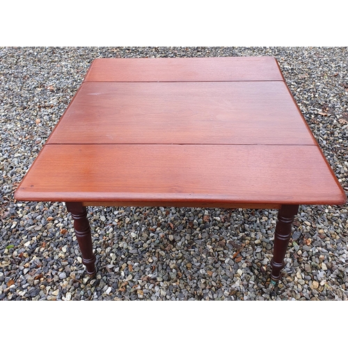 794 - An unusual 19th Century Dining Table with washing insert, on turned supports. W 91 x102 x H 74 cm ap... 