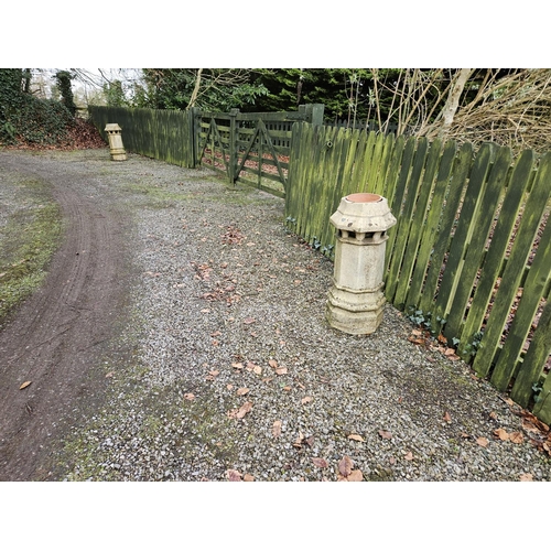 1024 - A good pair of Terracotta Chimney Pots. H 86 x D 40 cm approx.