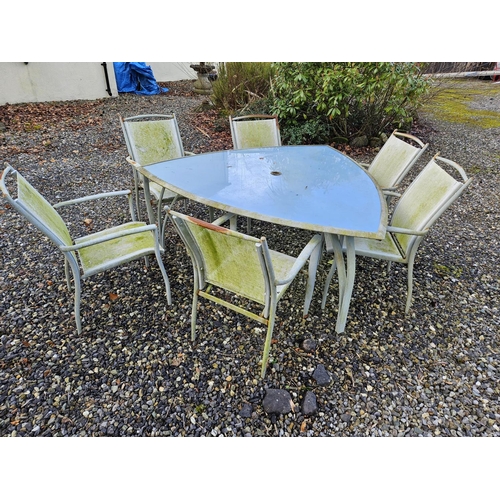 1047B - A Metal Table and Chairs.