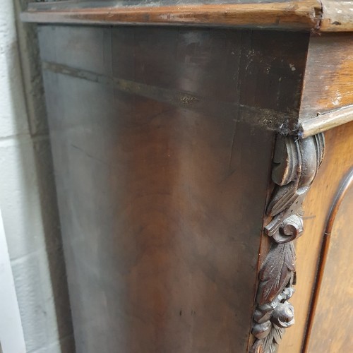 189 - A really good 19th Century Walnut two door Bookcase with glazed upper and panel door base. 122 x 43 ... 