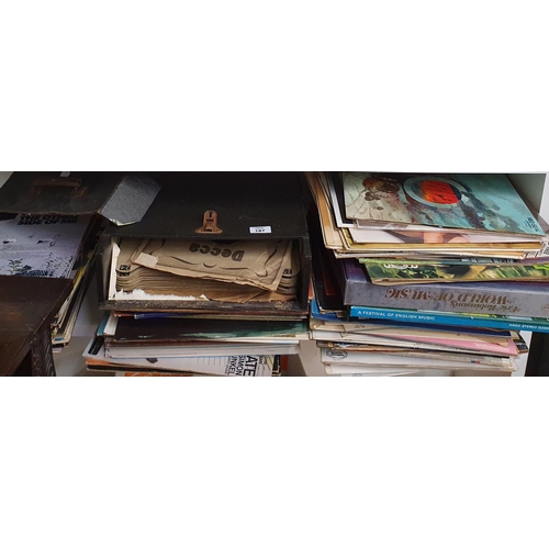 187 - A good quantity of LP's and records of various artists.