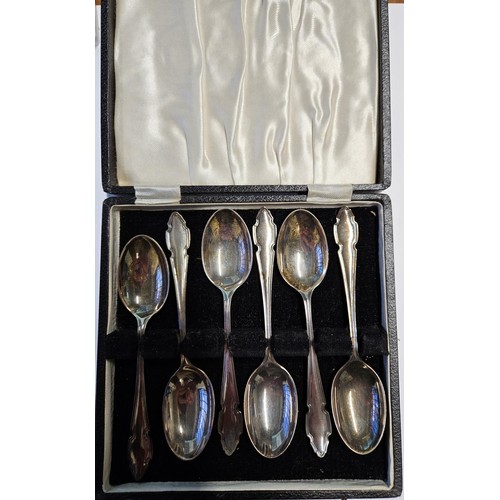 364 - A cased set of Silver tea Spoons, Sheffield GB & S maker.