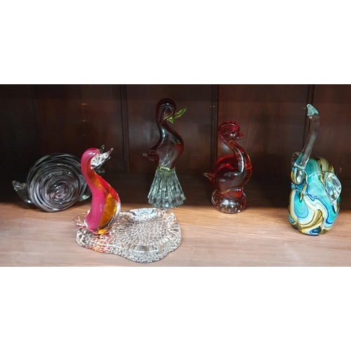 396A - A quantity of Art Glass depicting animals to include an elephant. Tallest being 20 cm approx.