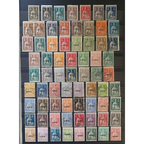 415 - A large collection of Portugal Stamps 1853 - 2001.