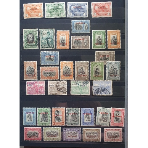 415 - A large collection of Portugal Stamps 1853 - 2001.