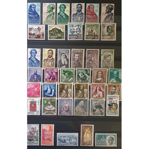 414A - A large collection of Spanish Stamps 1961 - 1997.