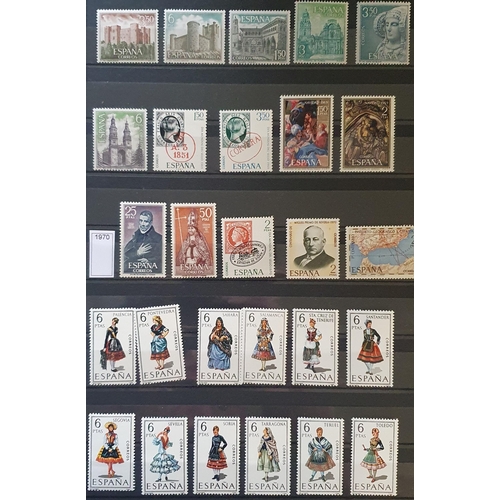 414A - A large collection of Spanish Stamps 1961 - 1997.