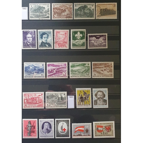 414 - A large collection of Austrian Stamps 1949 - 2014.