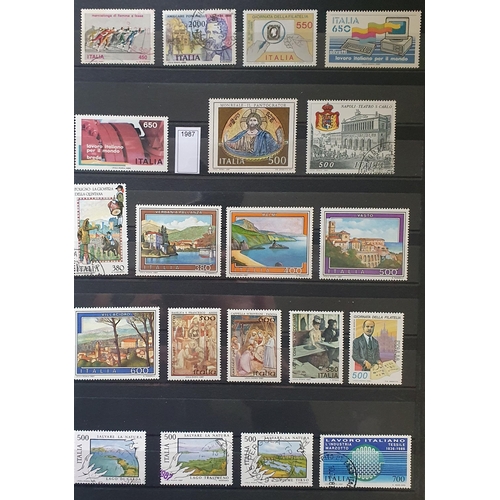 413 - A large collection of Italy and San Marino Stamps.