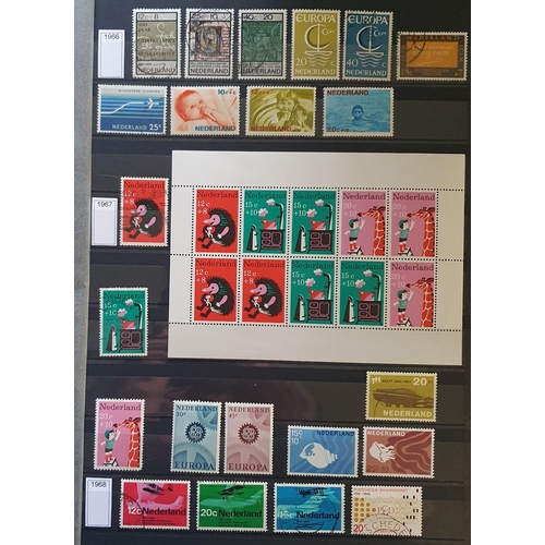 417A - A large collection of Holland Stamps, 1852 - 2010.