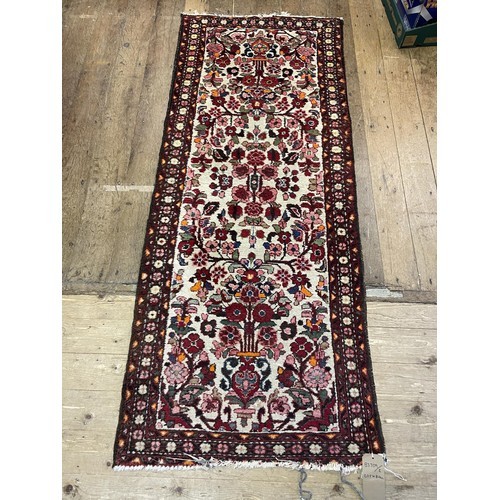 1000A - A Persian Hamadan Cream ground Runner, 205 x 80 cm approx