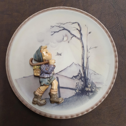 920 - Two Hummel wall mounted Collector Plates along with another also to include a pair of Royal Doulton ... 