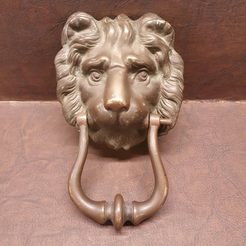 1014 - A good 19th Century country house Bronze lion mask door Knocker. 20 x 14 cm approx.