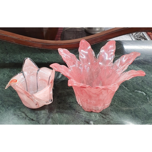 1018 - Two pink ground Murano Glass Pots with leaf decoration. H 11, H 8 cm approx.