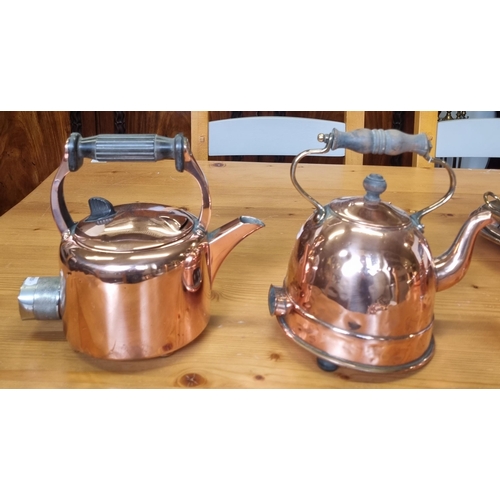 447 - A good quantity of Copper Wares to include Kettles, Pans, Saucepans etc.