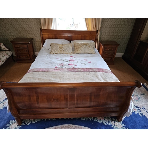 1045 - A pair of Mahogany Bedside Lockers with graduated drawer fronts. 
H 65 x W 52 x D 42 cm approx.