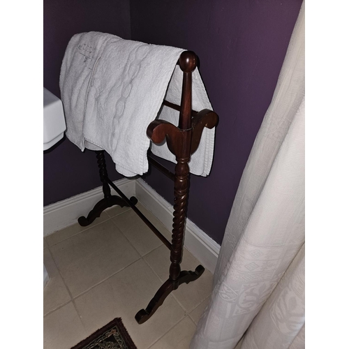 740 - A good Mahogany Towel Rail. W 67 x H 93 cm approx.