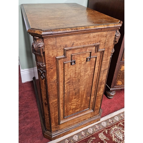 727 - A good pair of 19th Century Satinwood bedside Cabinets with single door fronts. W 45 x 61 x H 74 cm ... 