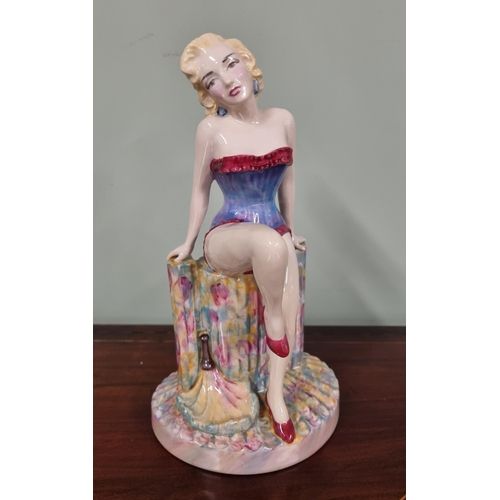 664 - A Kevin Francis Porcelain Figure of Marilyn Monroe, boxed. H 24 cm approx.