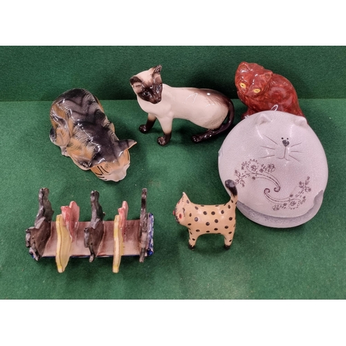 669 - A good quantity of cat Figures to include a large Beswick example.