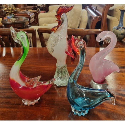 686 - A good quantity of Art Glass bird Figures some possibly Murano.