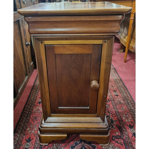 468 - A good pair of Hardwood single door Bedside Cabinets. 40 x 41 x H 70 cm approx.