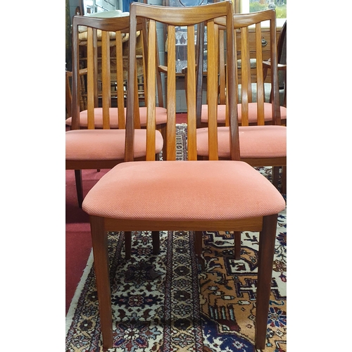 1124 - A good set of six G Plan Dining Chairs to include two carvers with ribbed backs.
SH 42 x W 49 x D 45... 