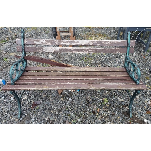 1309 - A Vintage garden Bench. W 107 cm
BH 68 cm