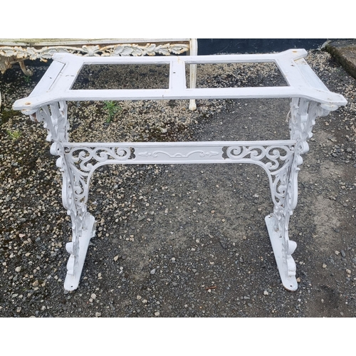 1311 - A good cast Iron table Base.
H 69 x W 78 x D 38 cm approx.