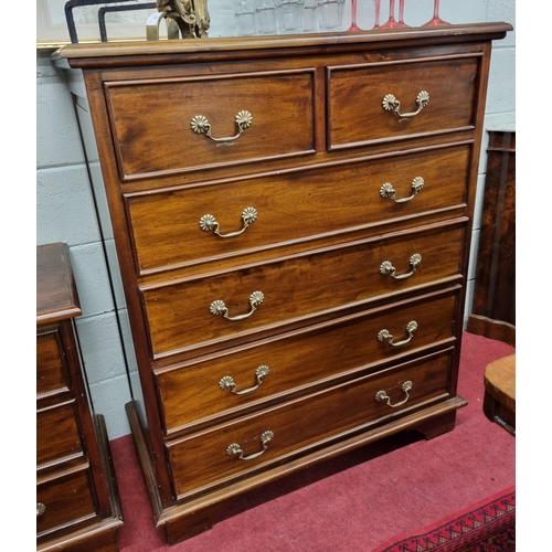 83 - A good Mahogany Chest of Drawers with two short over four long. 99 x 50 x H 120 cm approx.