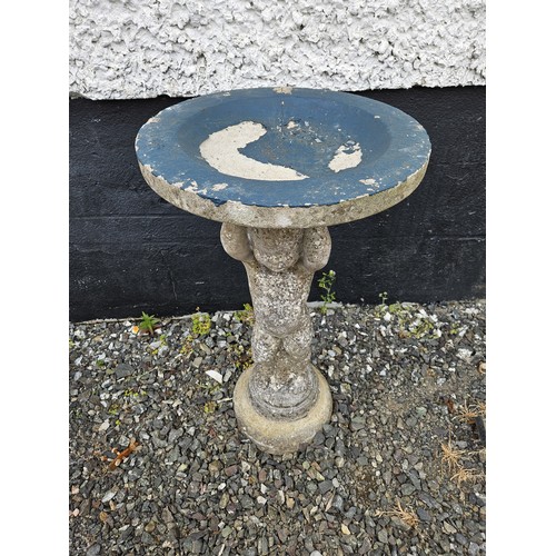 969 - A good stone bird Bath.