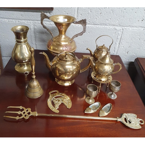 461 - A good quantity of Brassware to include Candlesticks, Plates and other brass items.