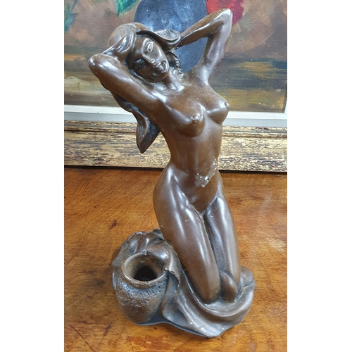 544 - A Bronzed Figure of a nude Woman. H 19.5 cm approx.