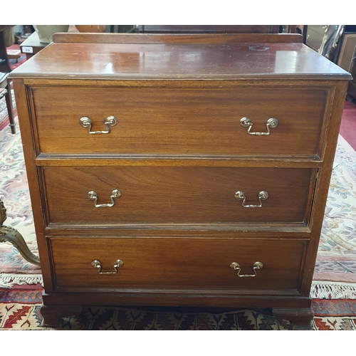 469 - A late 19th Century Mahogany Chest of Drawers with triple drawer front. 92 x 46 x H 95 cm approx.