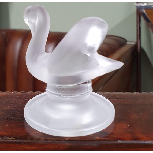 885 - A small Lalique Swan.